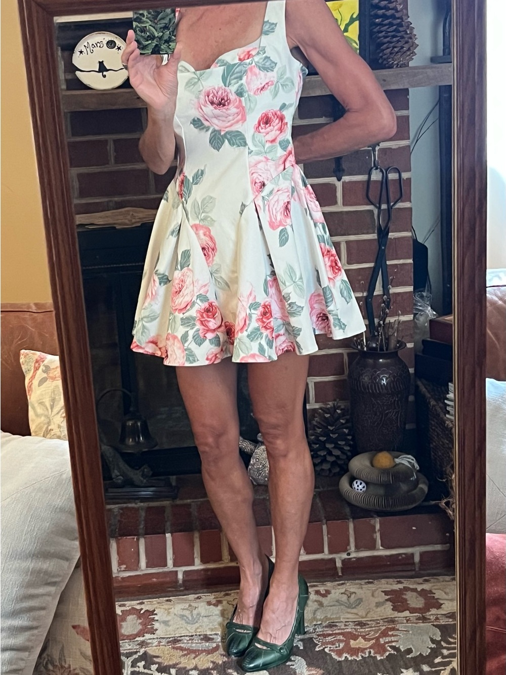 Floral Sleeveless Dress perfect for Warm-weather Homecoming!🌺🌸☀️🌺🌸
